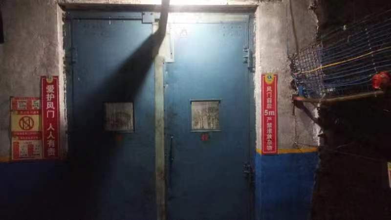 單軌吊無(wú)壓風(fēng)門 單軌吊無(wú)壓風(fēng)門